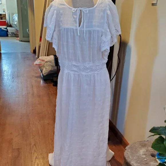 chinese dress ladies Buy Women's Lace V-Neck Half Sleeve Maxi Dress, White, S at Amazon.in